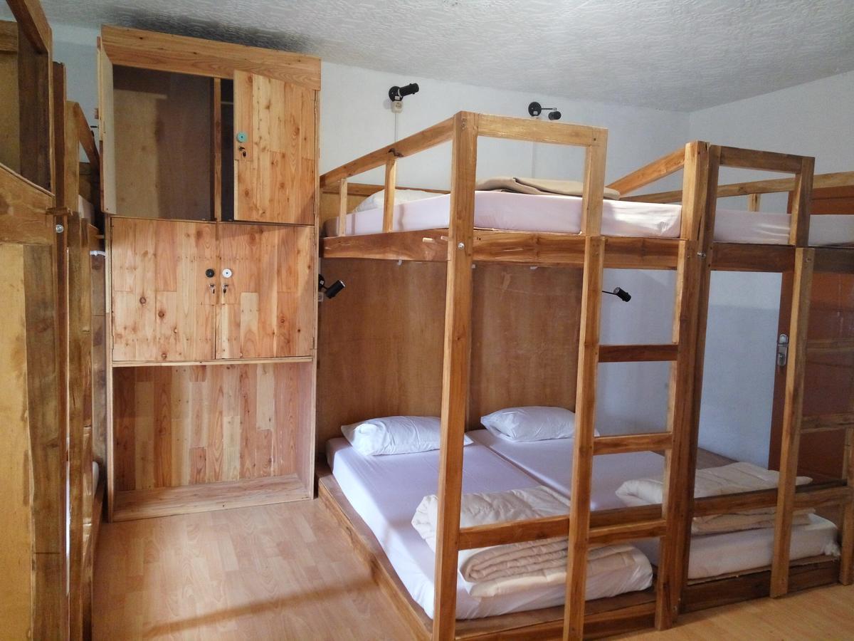 Tani Jiwo Hostel Diyeng Zewnętrze zdjęcie