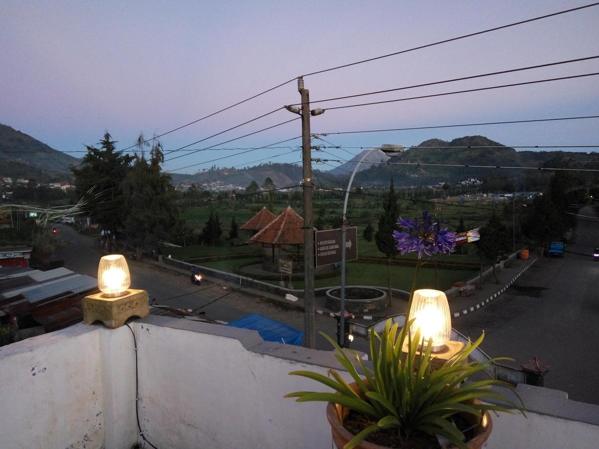 Tani Jiwo Hostel Diyeng Zewnętrze zdjęcie