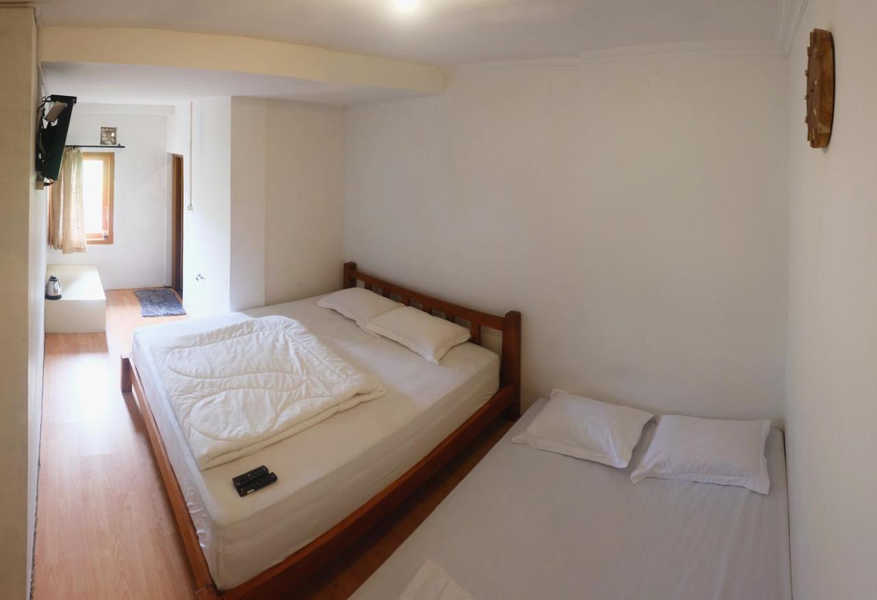 Tani Jiwo Hostel Diyeng Zewnętrze zdjęcie