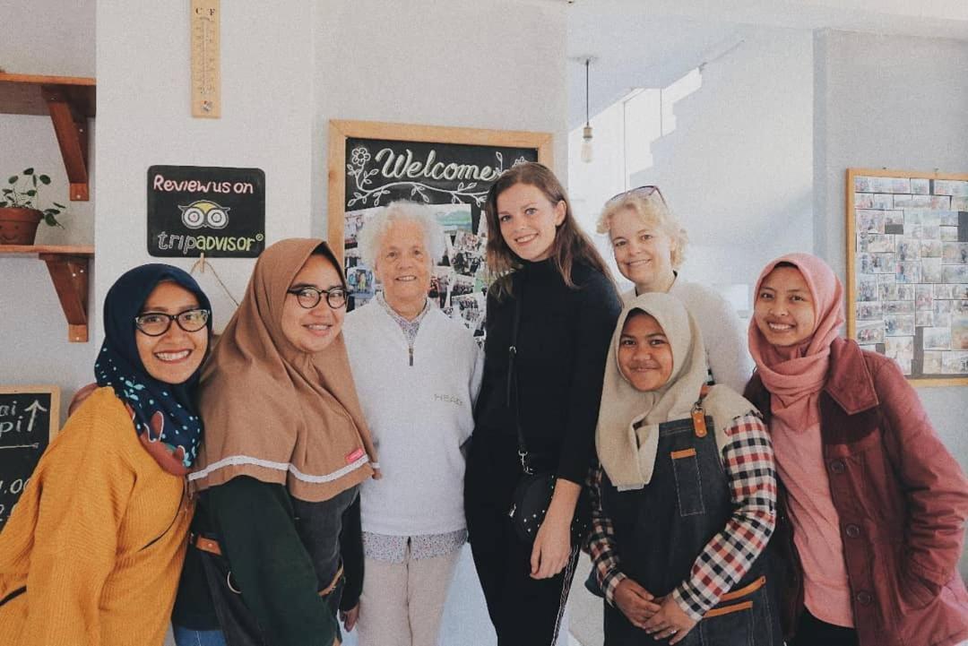 Tani Jiwo Hostel Diyeng Zewnętrze zdjęcie