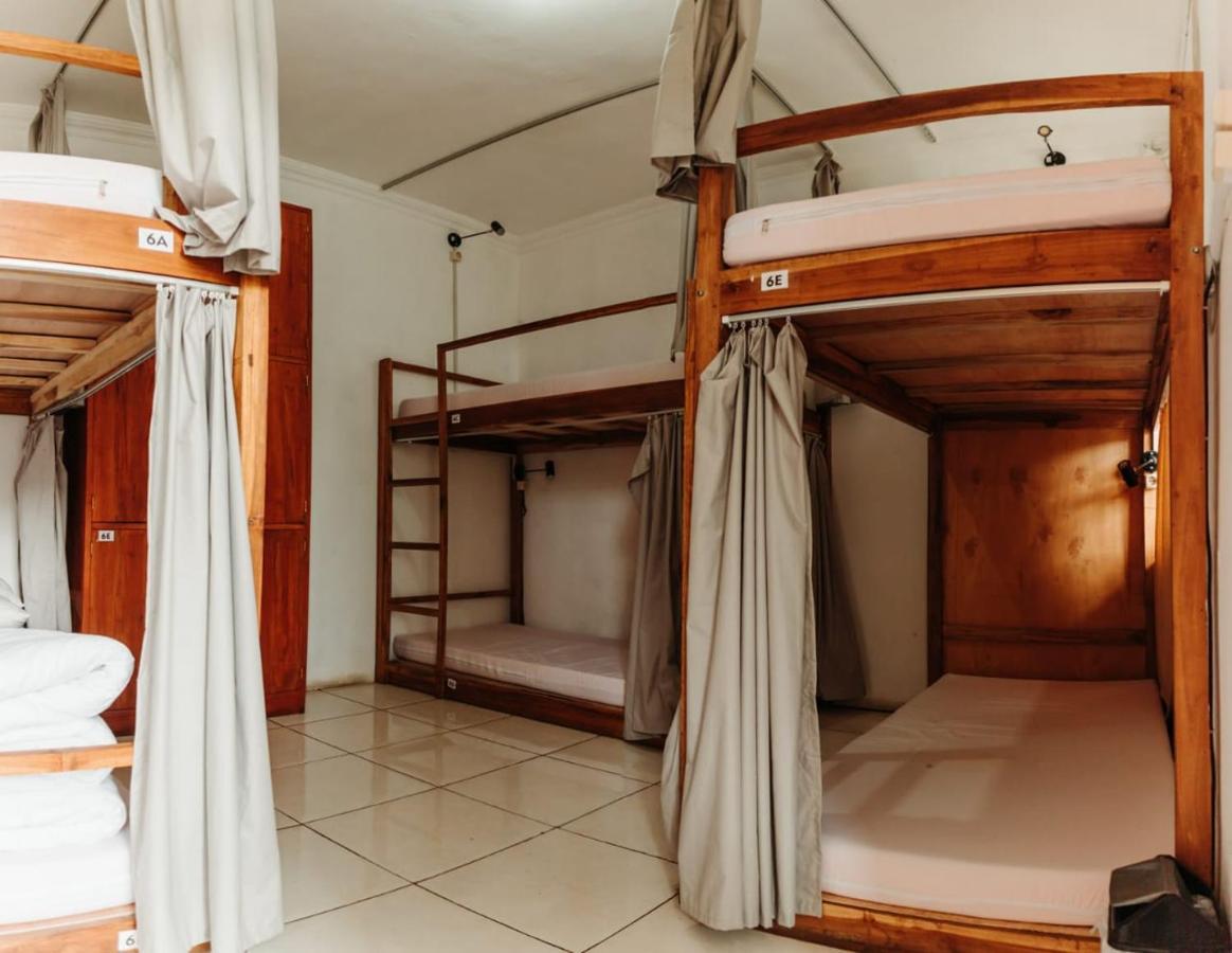 Tani Jiwo Hostel Diyeng Zewnętrze zdjęcie