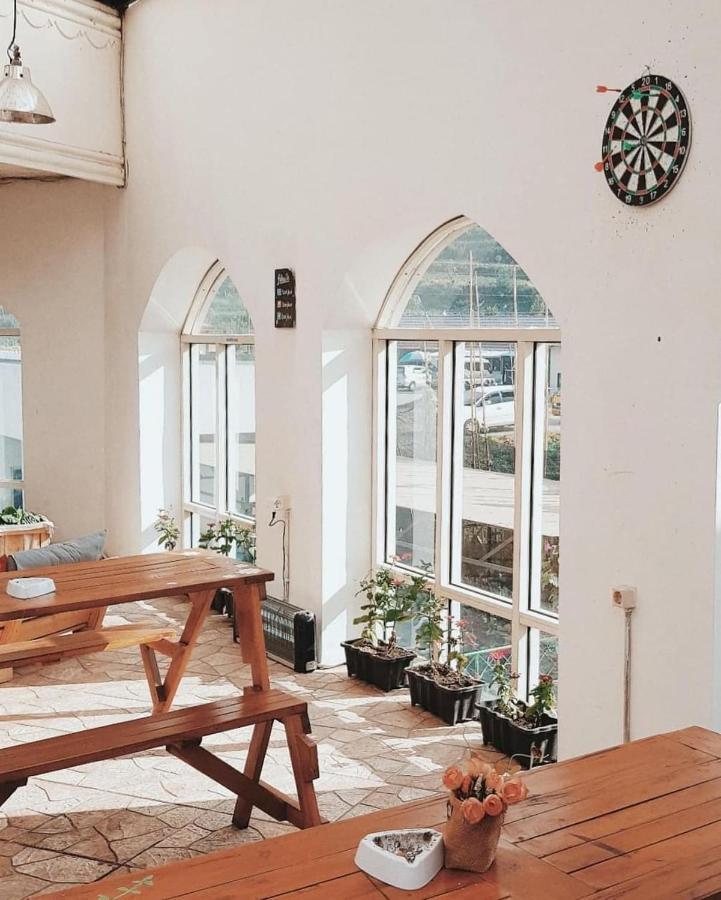Tani Jiwo Hostel Diyeng Zewnętrze zdjęcie